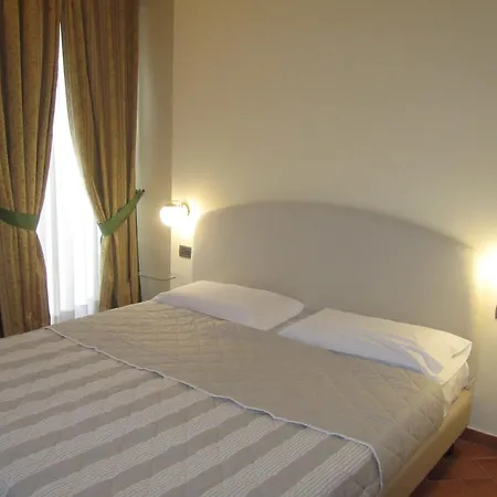 Borgovico 3* Como