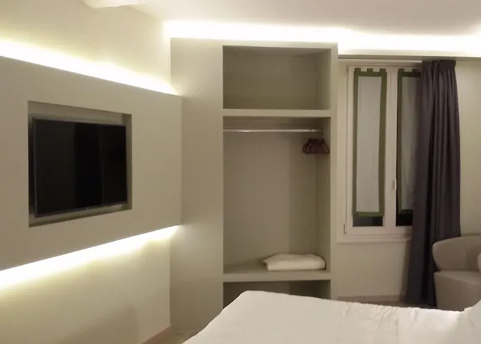 Ξενοδοχείο Borgovico 3*